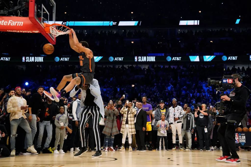 崭露头角 崭露头角