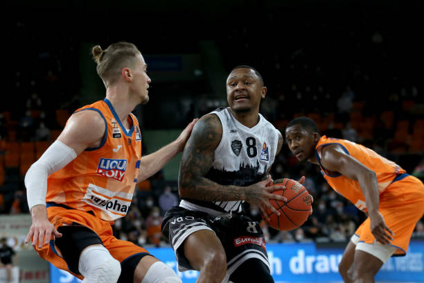 首次夺得欧 首次夺得欧